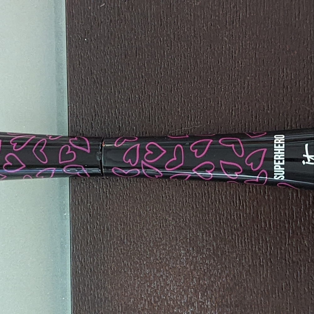 IT Cosmetics Superhero Mascara